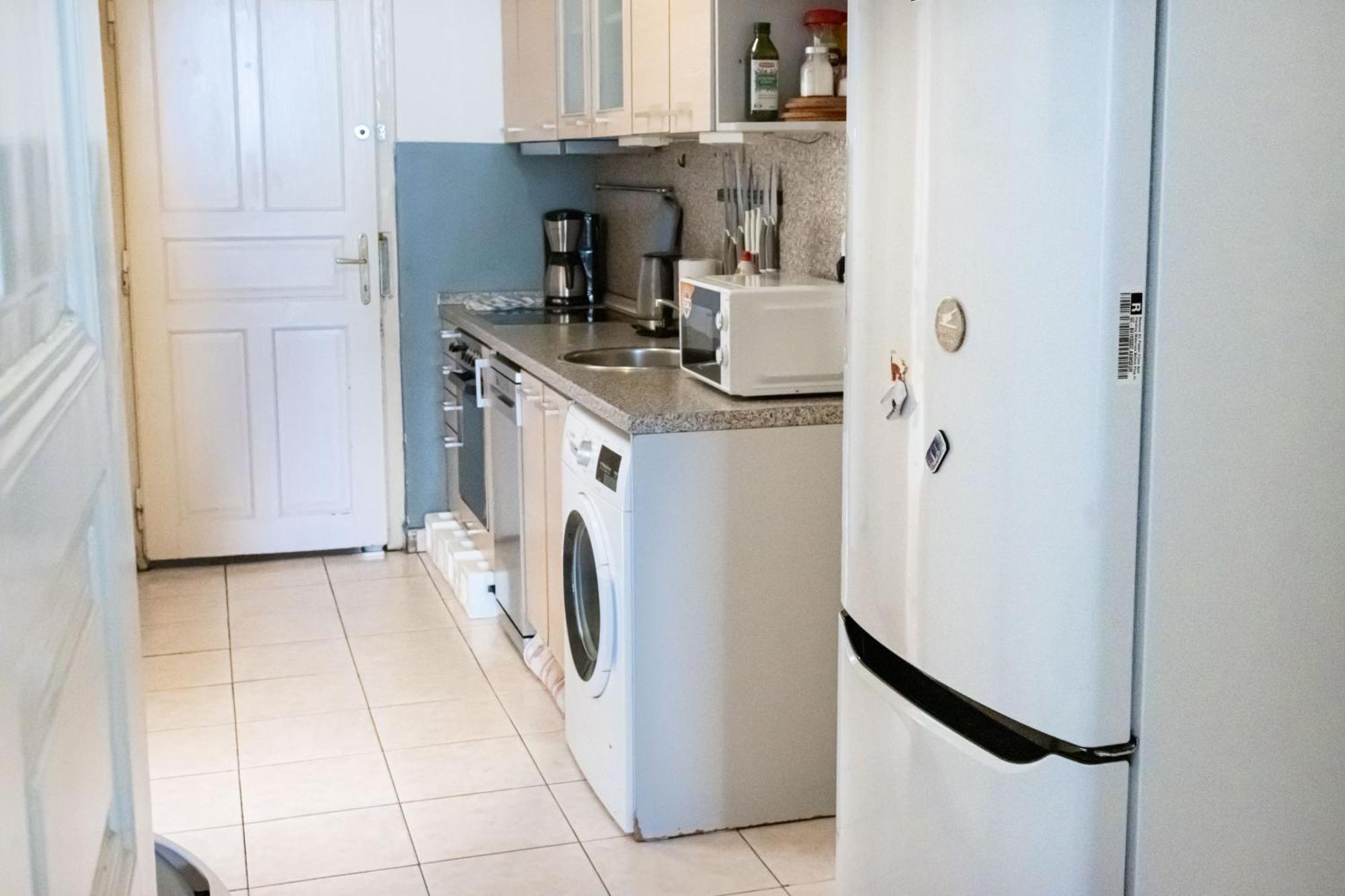 Apartments In Mala Strana - 10 Minutes From Charles Bridge Prag Exteriör bild