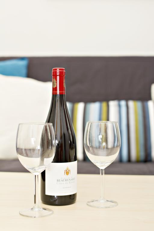 Apartments In Mala Strana - 10 Minutes From Charles Bridge Prag Rum bild